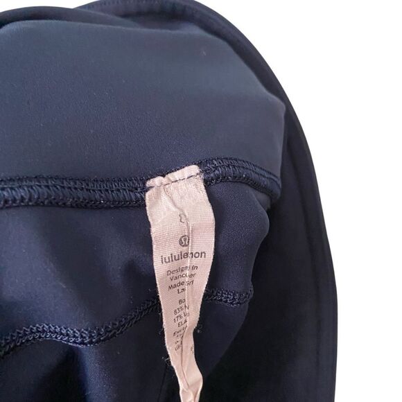 Lululemon High-Rise Crop Leggings in Size 8 in Navy Blue - Picture 9 of 10